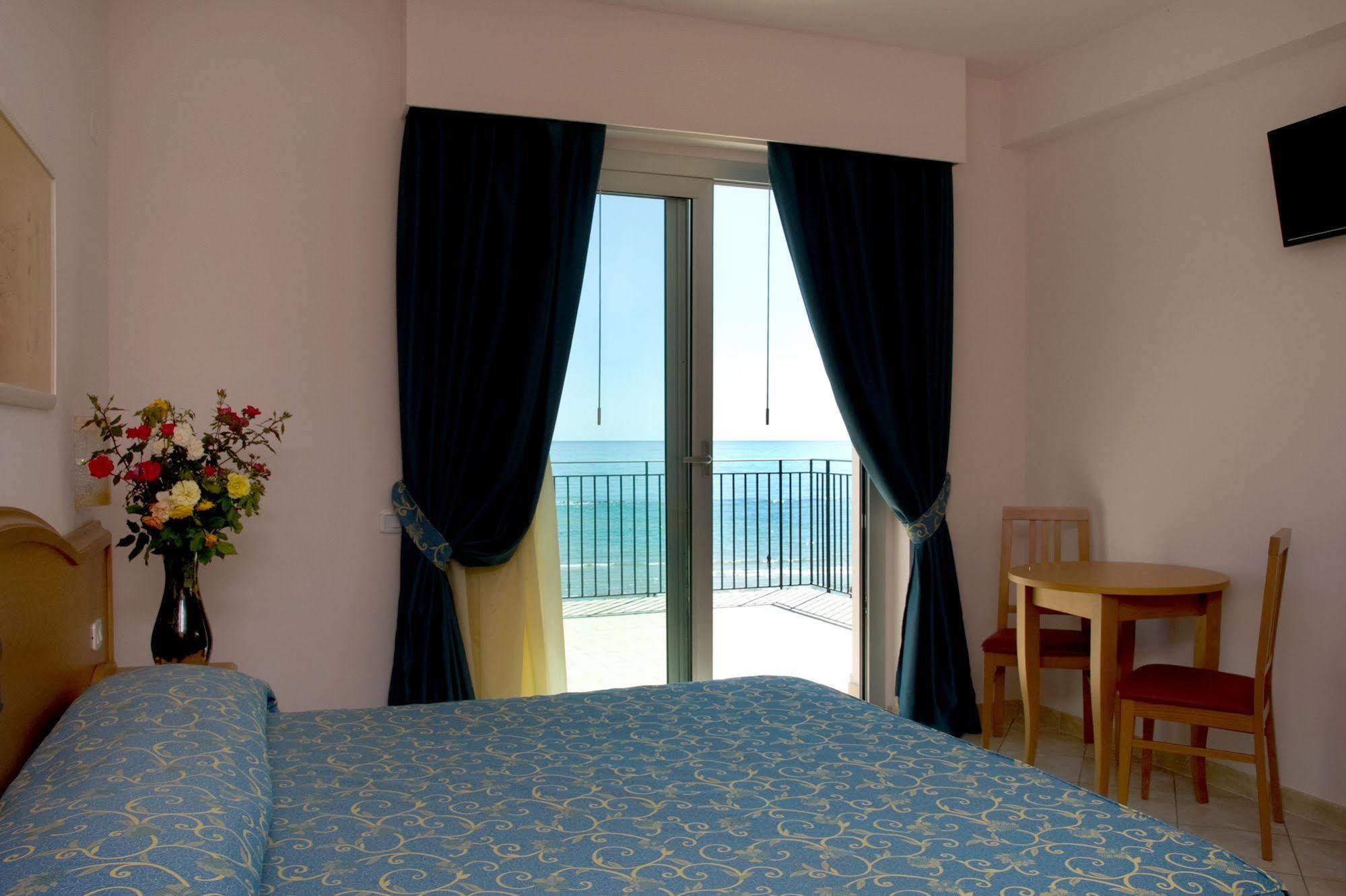 玫瑰4*Roseto Degli Abruzzi